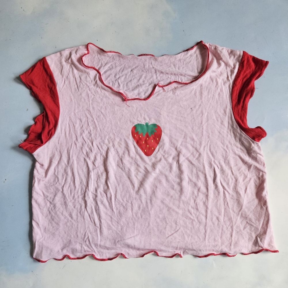 Strawberry Print Baby Tee Pink & Red Crop Top Graphic Crop Tee Flirty Strawberry